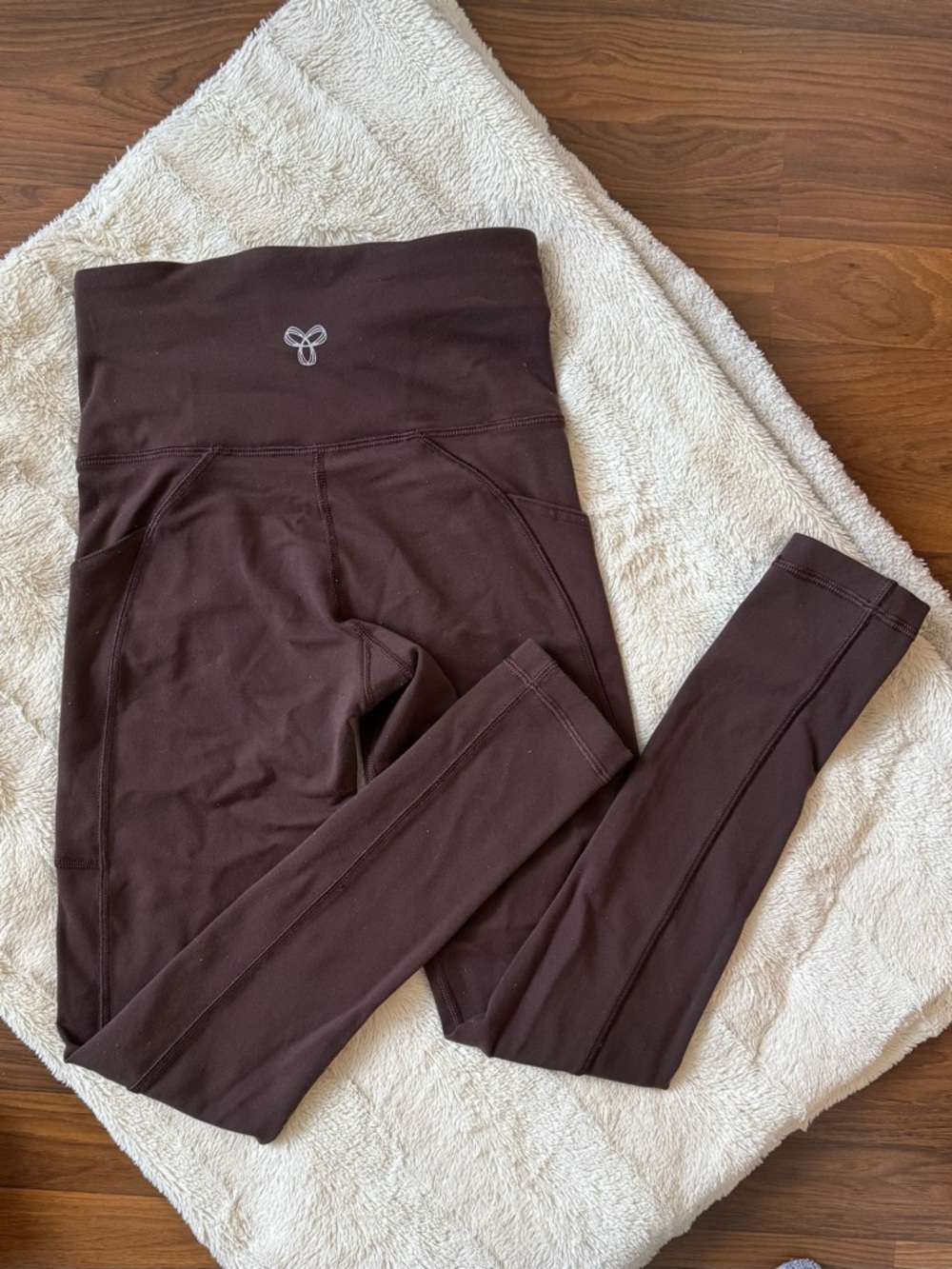TNA High-Waist Dark Brown Leggings